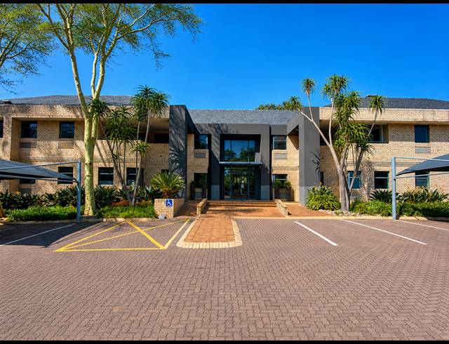 360M² OFFICE TO LET IN BRYANSTON